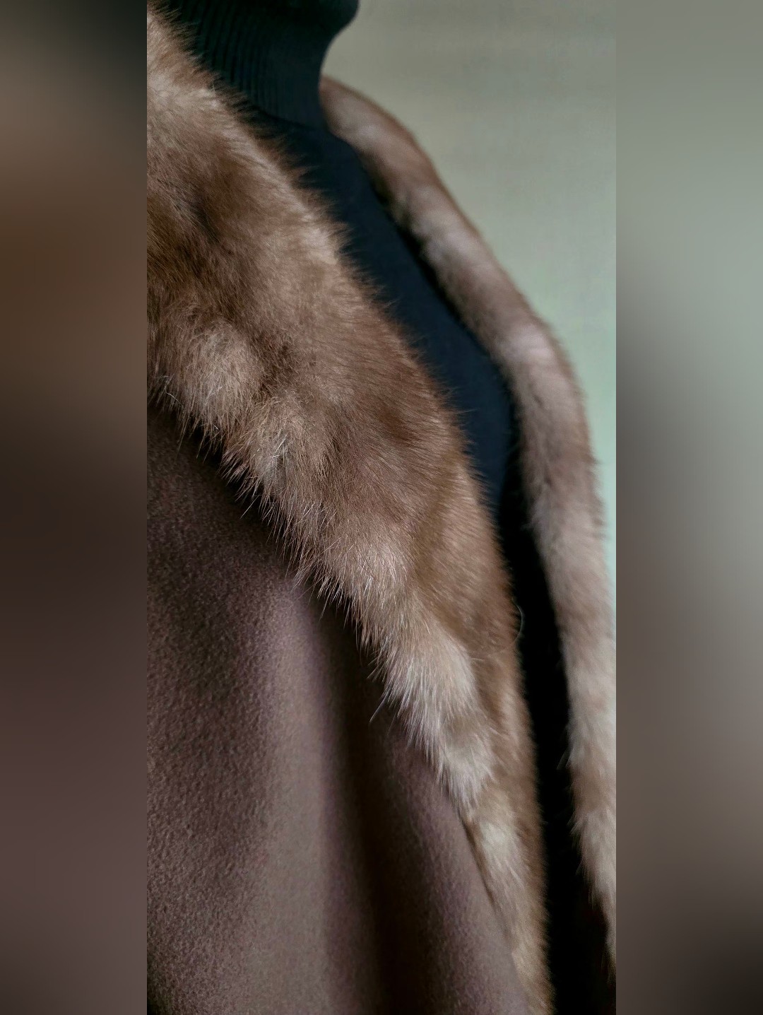 Vintage 100% Loro Piana Cashmere Shoulder Cape With Genuine Mink Trim — image 3 of 5